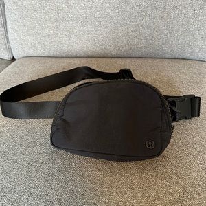Lululemon Black Beltbag